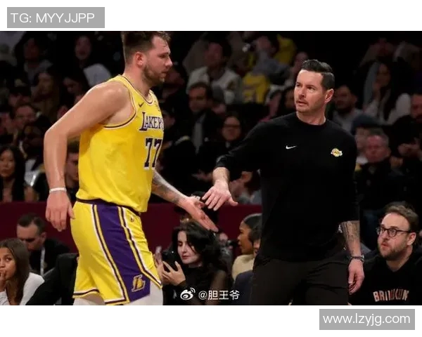 湖人全队发威，击败马刺